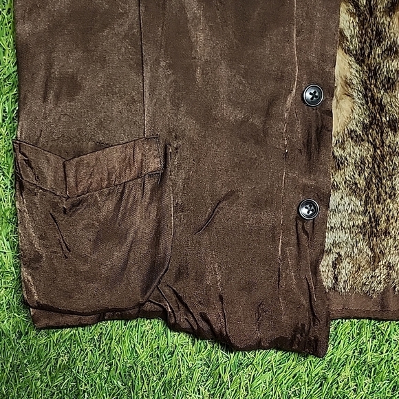 Chic Fur Vest with Animal Print - Picture 6 of 9